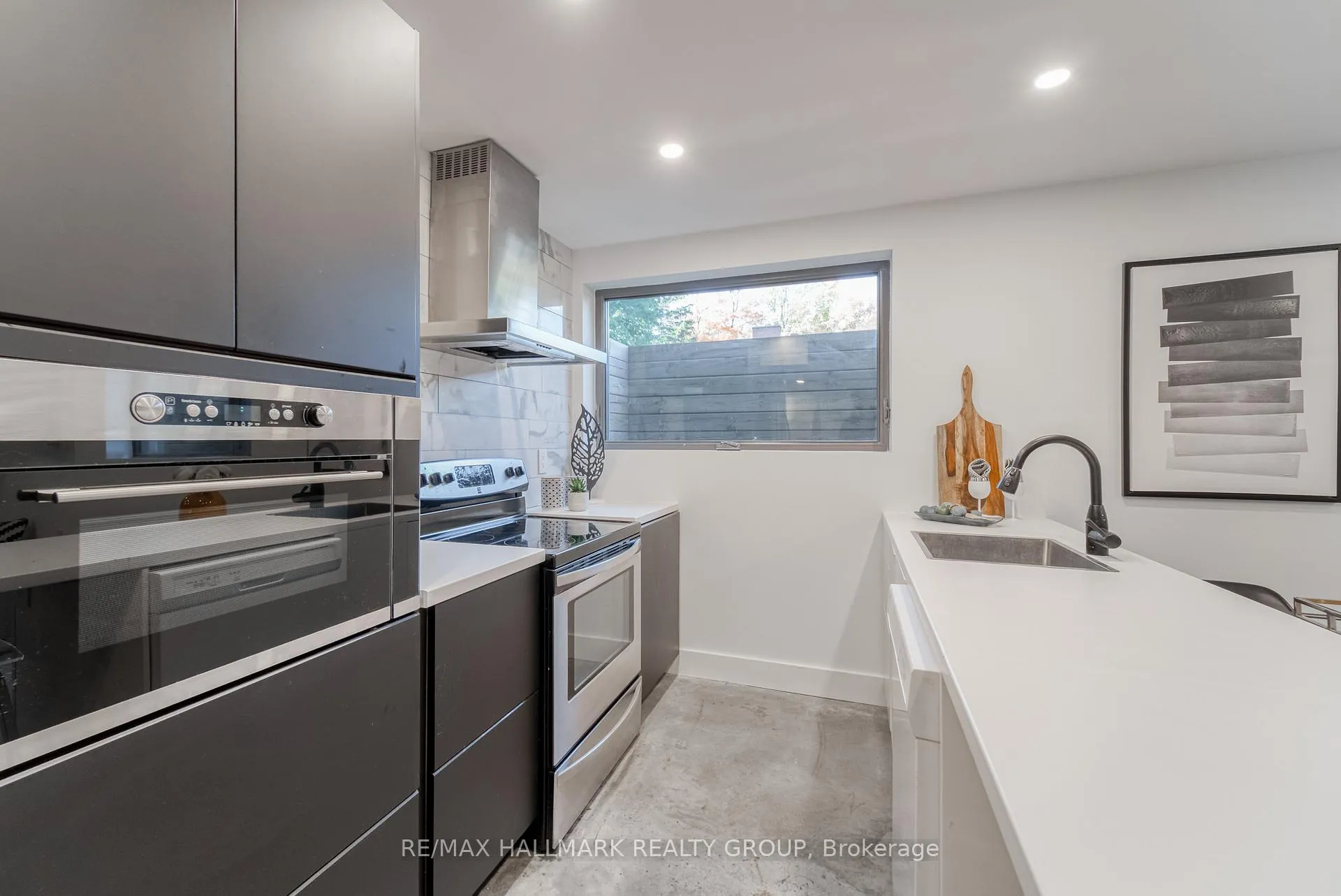 Photo 4 of Unit Lower, 49 Chippewa Avenue, Ottawa, Meadowlands/St. Claire Gardens — HOMEH