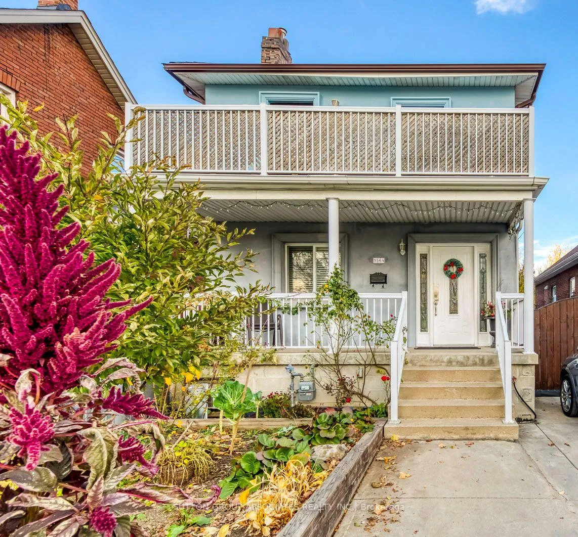 Front of Unit 2nd Fl., 3564 Eglinton Avenue W
