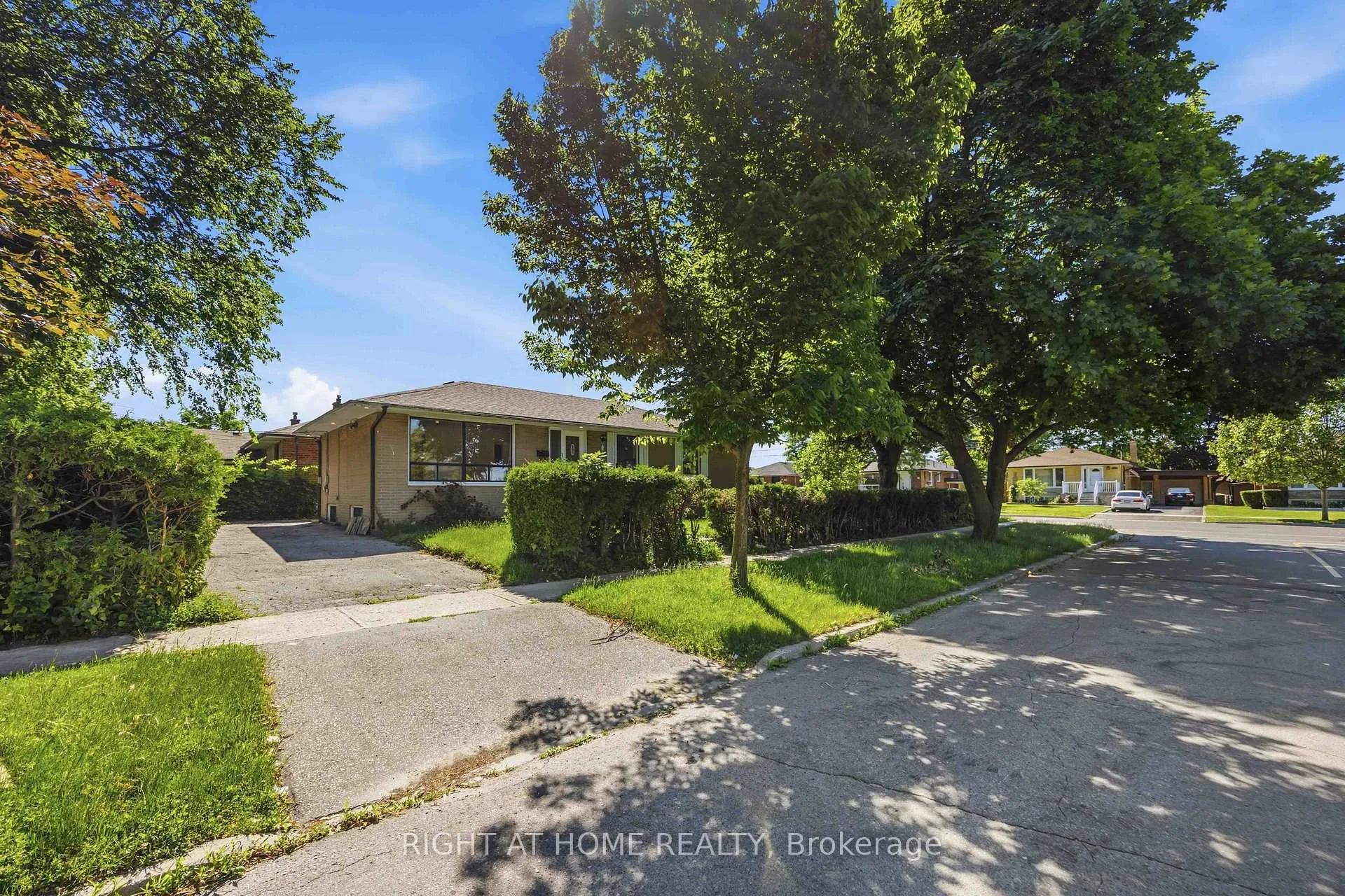 Photo 2 of 1 Mozart Avenue, Scarborough, Ionview — HOMEH