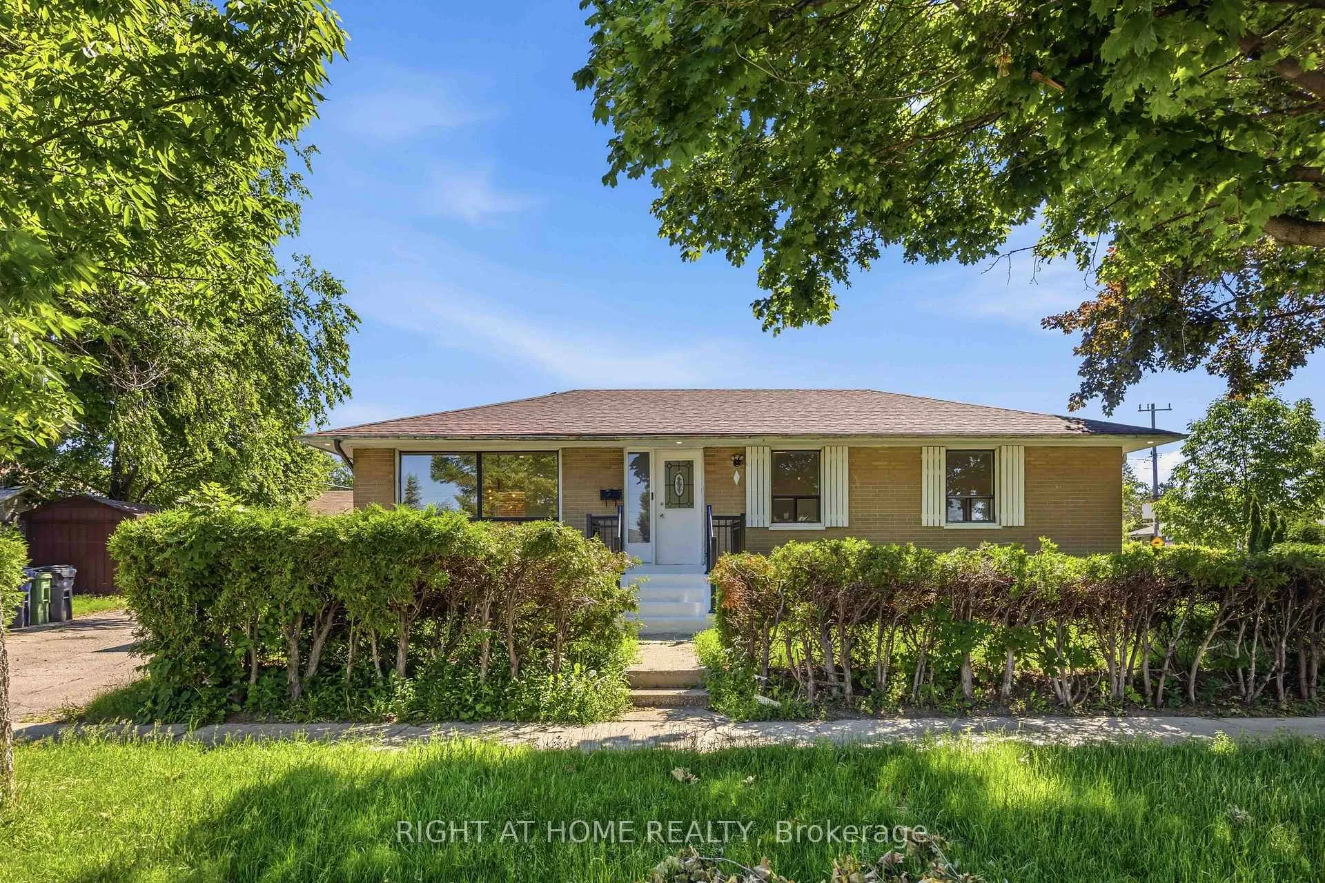 Photo 3 of 1 Mozart Avenue, Scarborough, Ionview — HOMEH