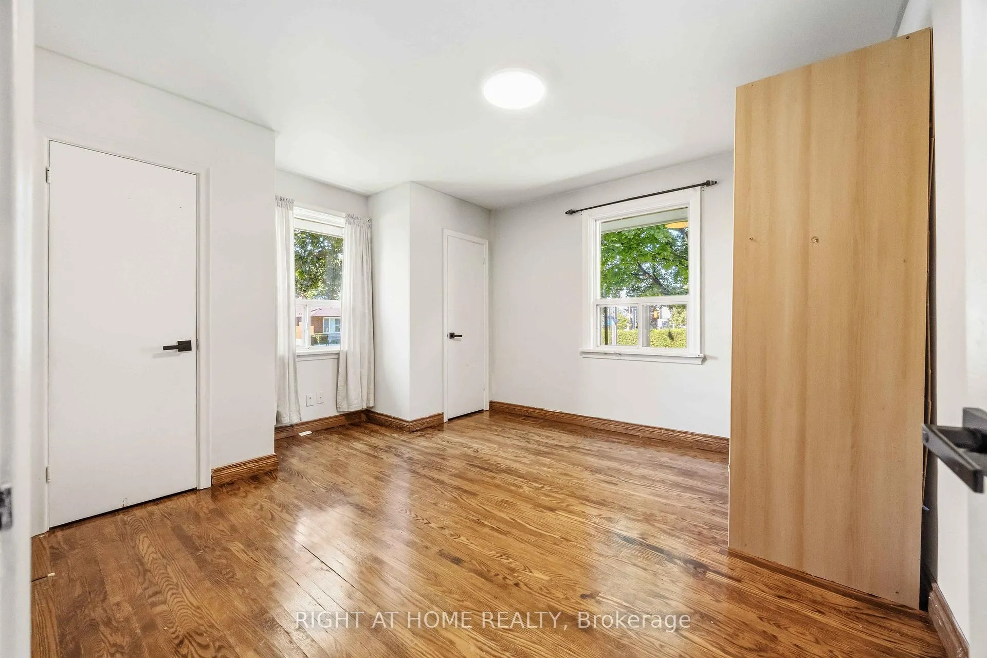 Photo 12 of 1 Mozart Avenue, Scarborough, Ionview — HOMEH