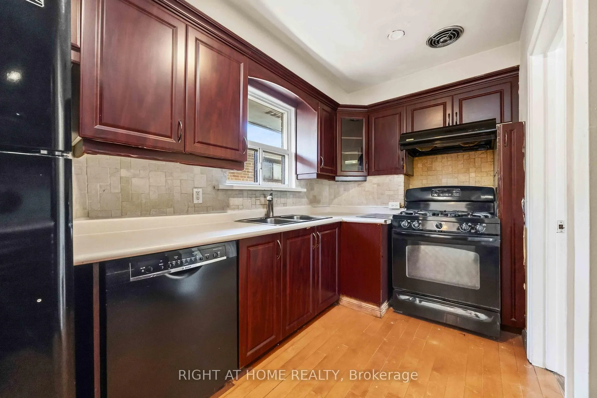 Photo 20 of 1 Mozart Avenue, Scarborough, Ionview — HOMEH