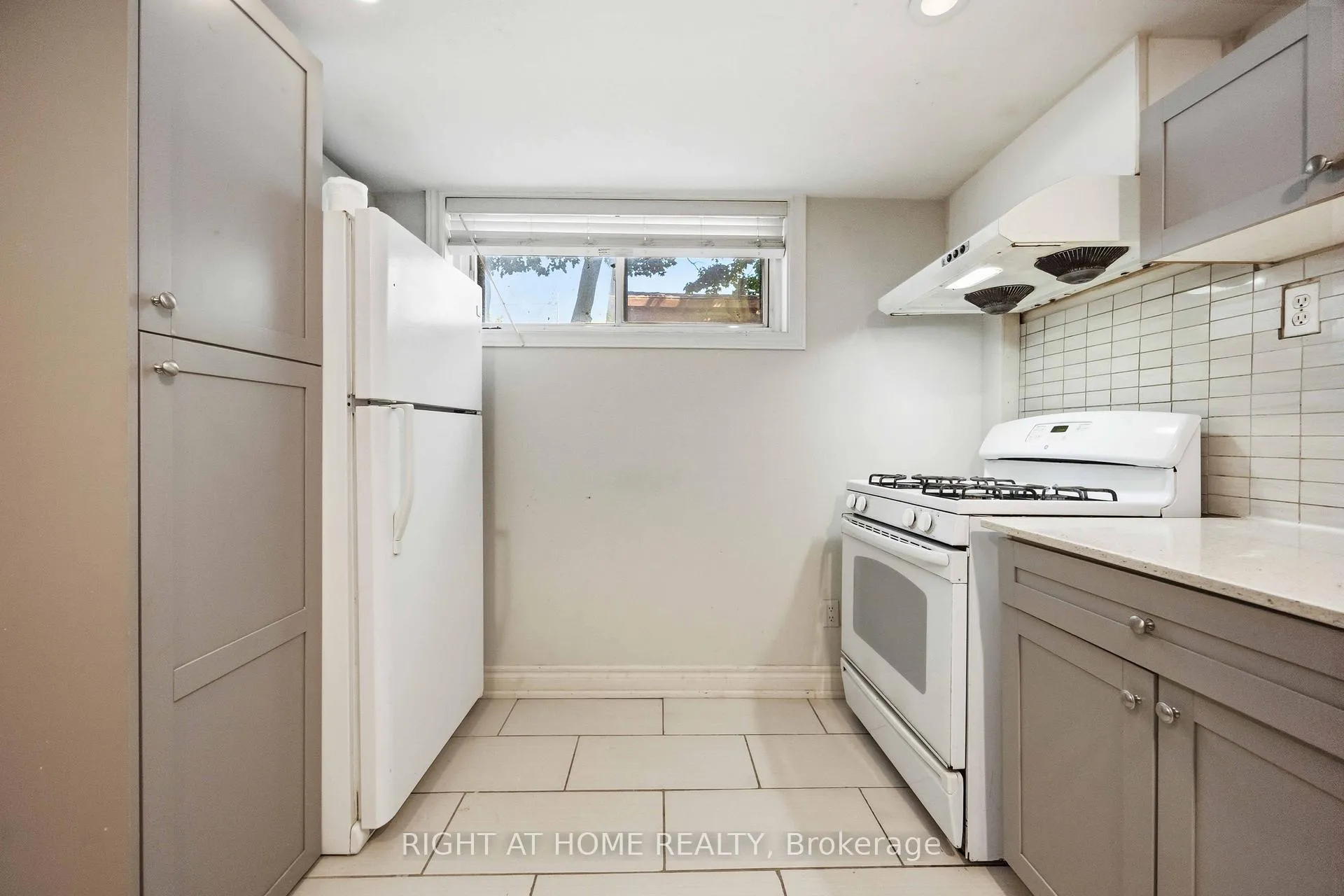 Photo 32 of 1 Mozart Avenue, Scarborough, Ionview — HOMEH
