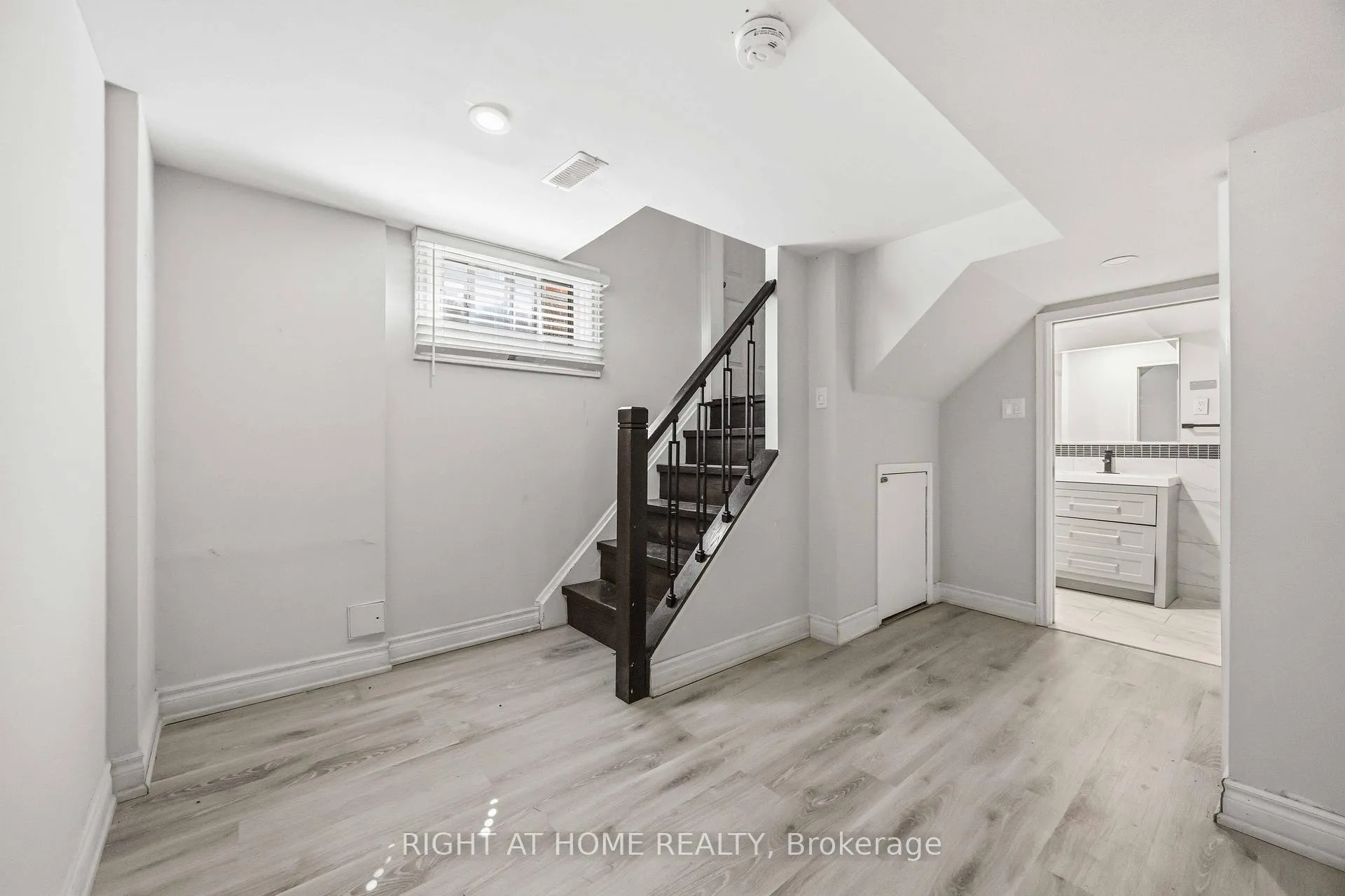 Photo 36 of 1 Mozart Avenue, Scarborough, Ionview — HOMEH