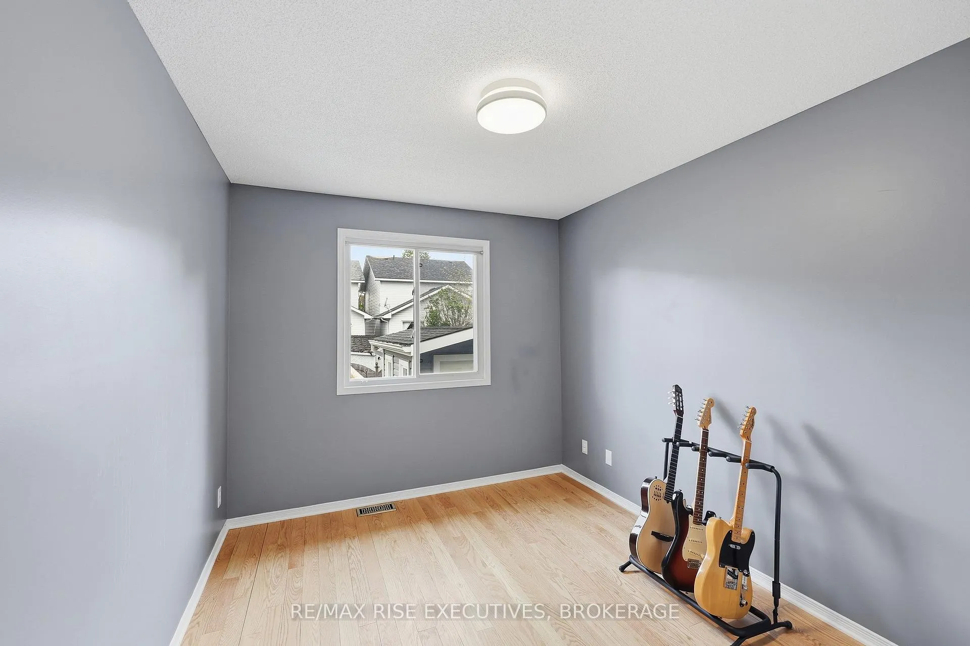 Photo 16 of 926 Bluffwood Avenue, Kingston, Kingston East (Incl Barret Crt) — HOMEH