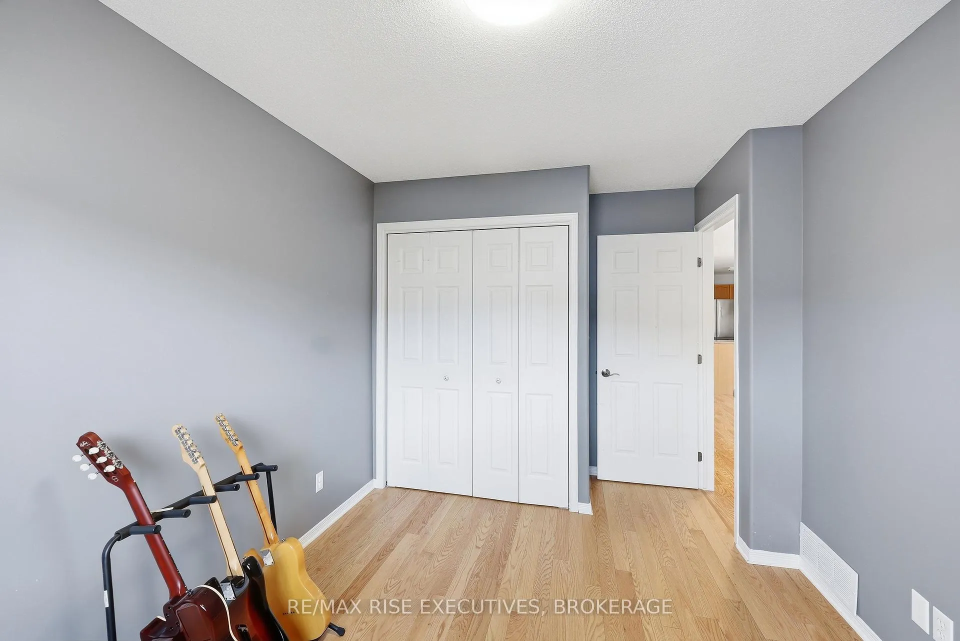 Photo 17 of 926 Bluffwood Avenue, Kingston, Kingston East (Incl Barret Crt) — HOMEH