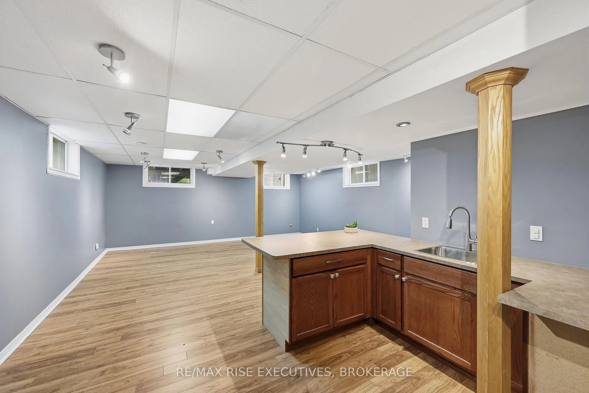 Photo 21 of 926 Bluffwood Avenue, Kingston, Kingston East (Incl Barret Crt) — HOMEH