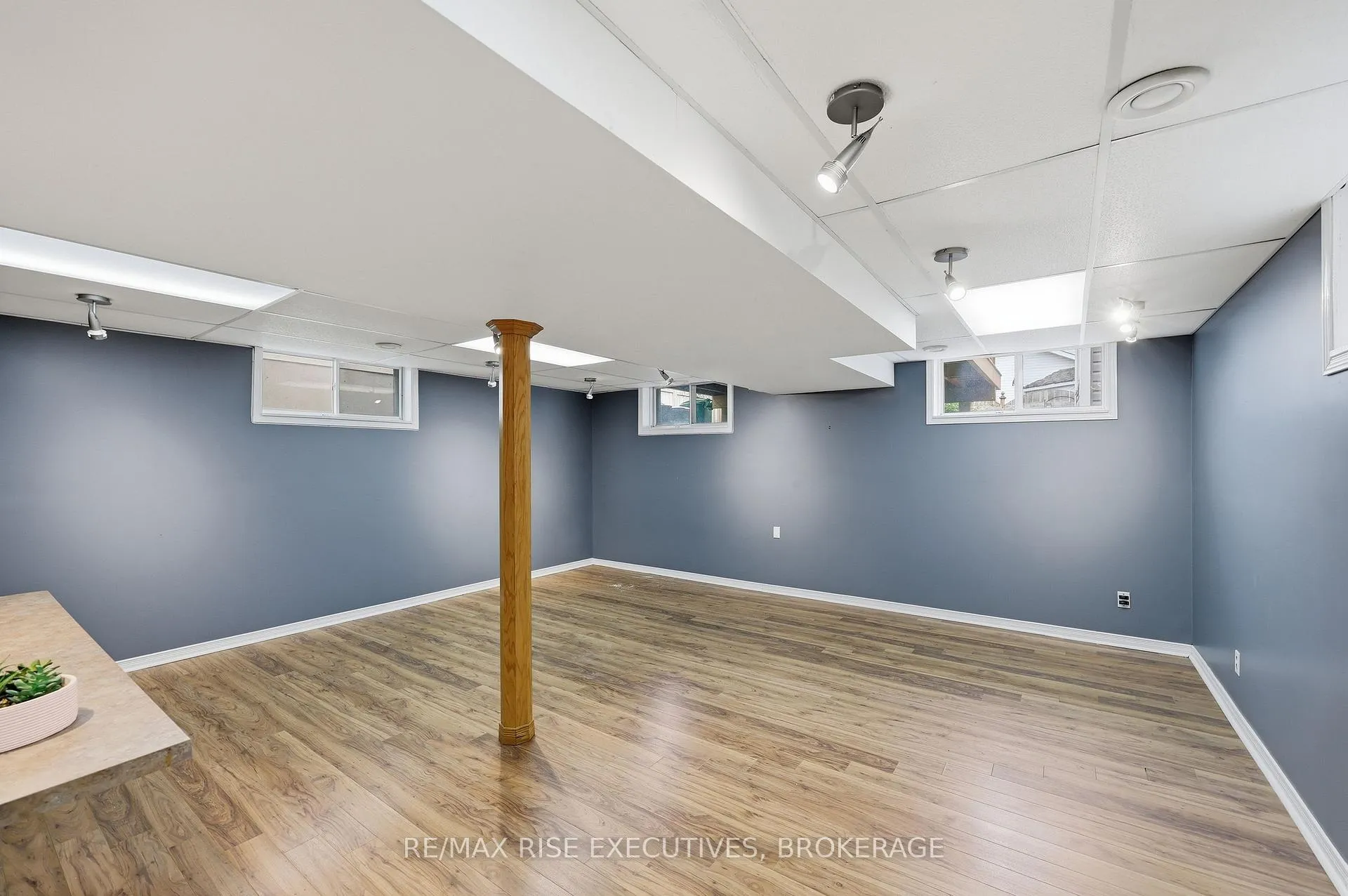 Photo 26 of 926 Bluffwood Avenue, Kingston, Kingston East (Incl Barret Crt) — HOMEH