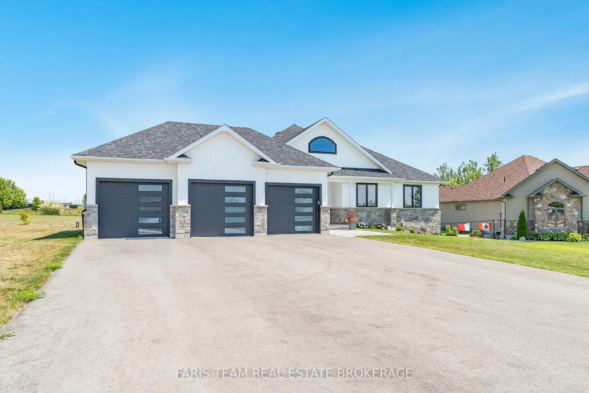 Photo 5 of 5 Breanna Boulevard, Oro-Medonte, Prices Corners — HOMEH