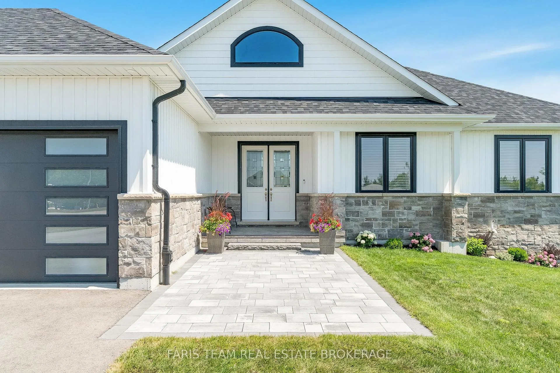 Photo 6 of 5 Breanna Boulevard, Oro-Medonte, Prices Corners — HOMEH