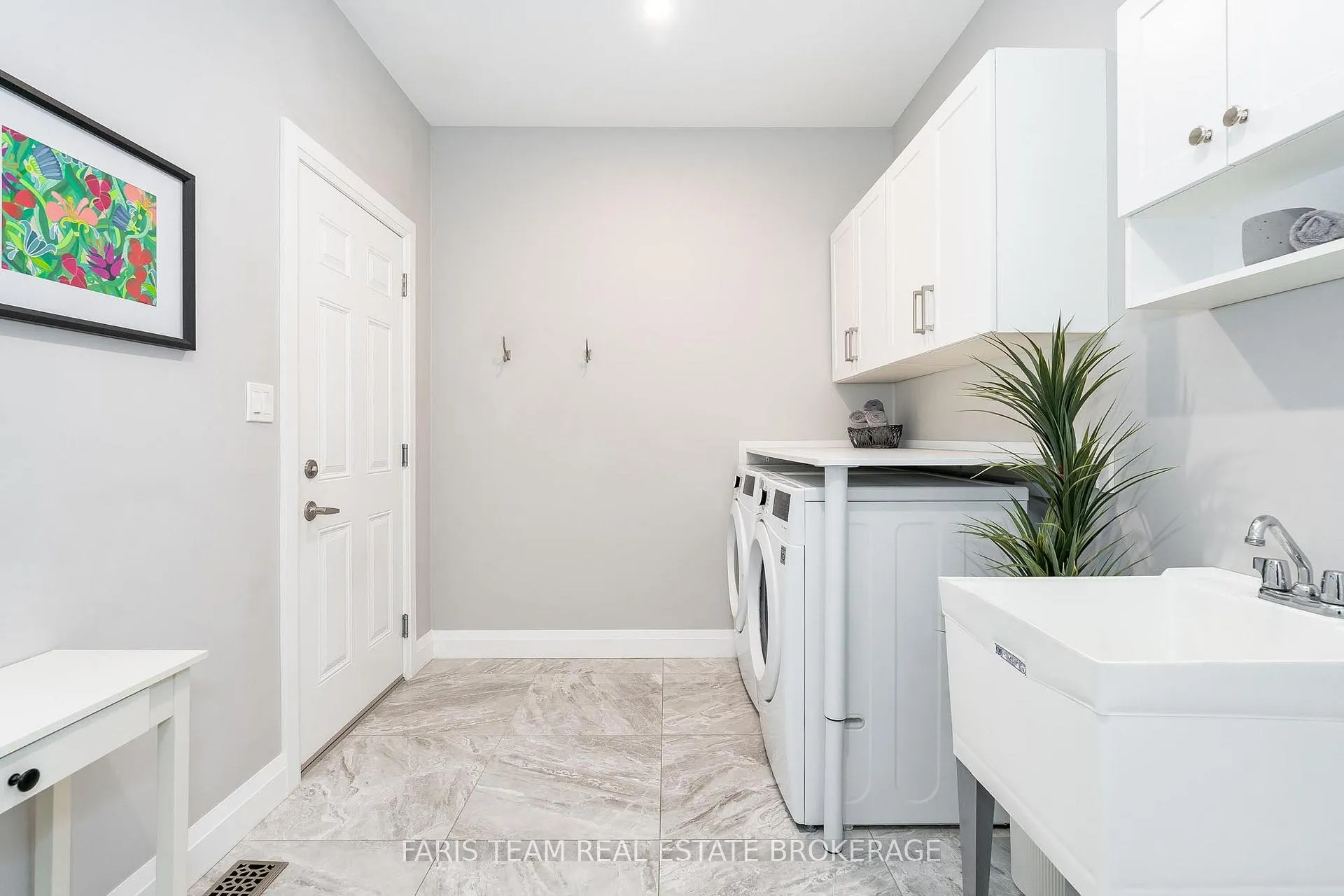 Photo 23 of 5 Breanna Boulevard, Oro-Medonte, Prices Corners — HOMEH