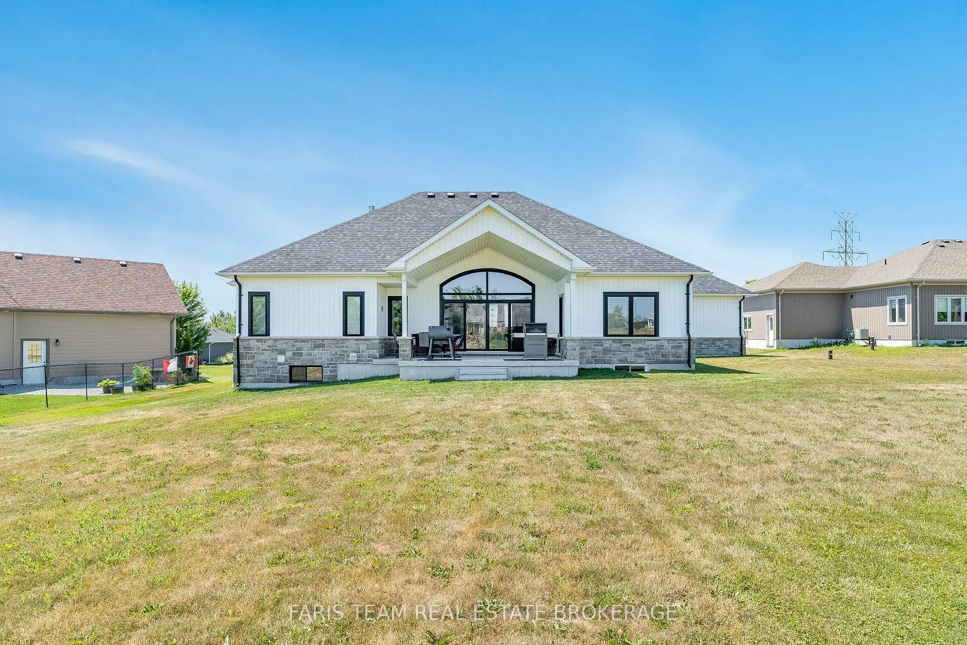 Photo 34 of 5 Breanna Boulevard, Oro-Medonte, Prices Corners — HOMEH
