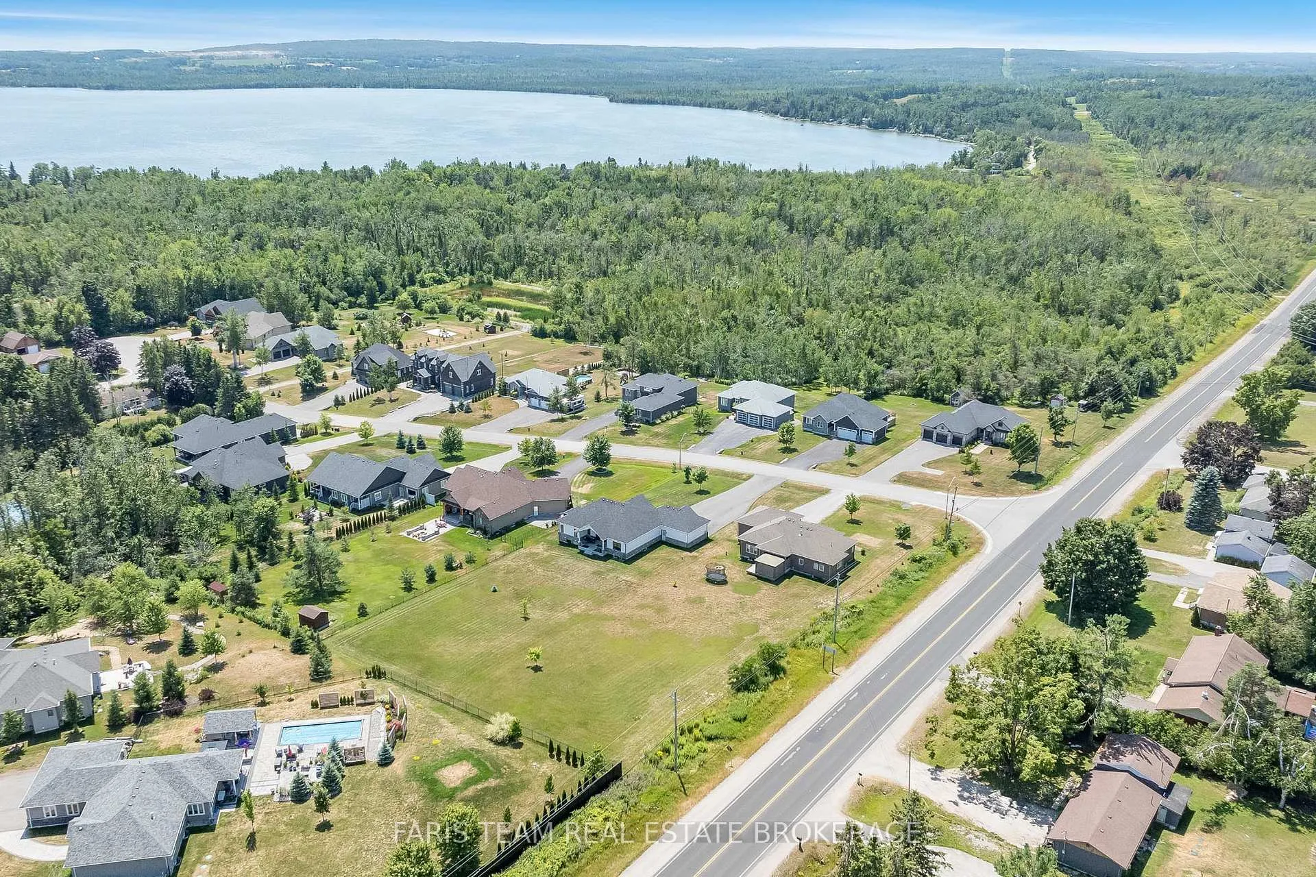 Photo 38 of 5 Breanna Boulevard, Oro-Medonte, Prices Corners — HOMEH
