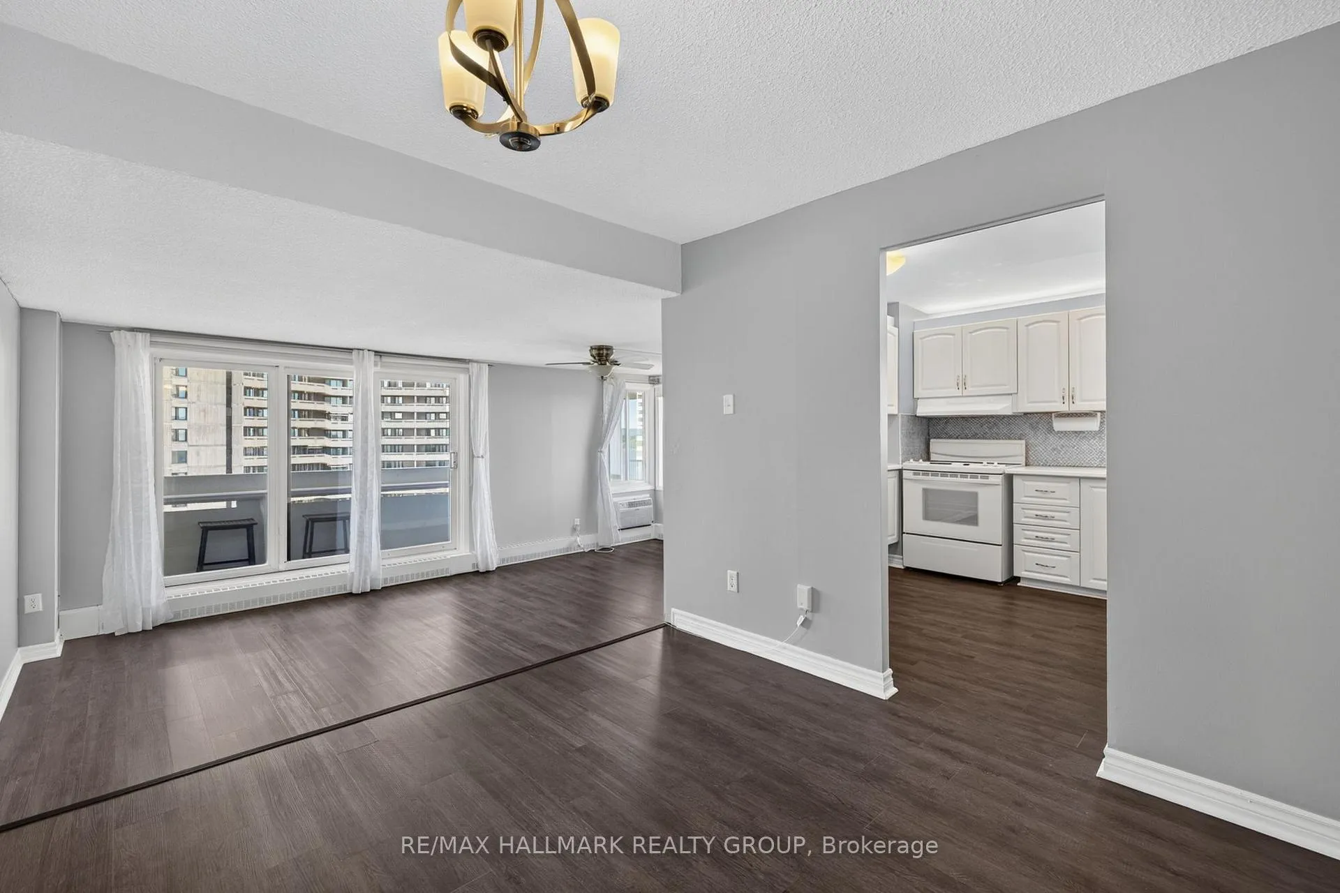 Photo 4 of Unit 907, 1081 Ambleside Drive, Ottawa, Woodroffe — HOMEH