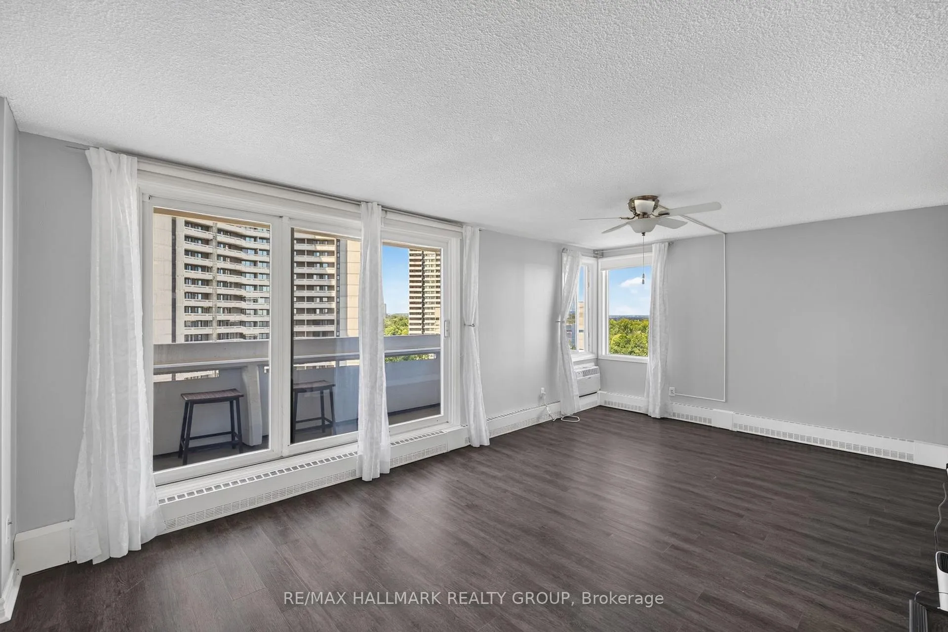 Photo 7 of Unit 907, 1081 Ambleside Drive, Ottawa, Woodroffe — HOMEH