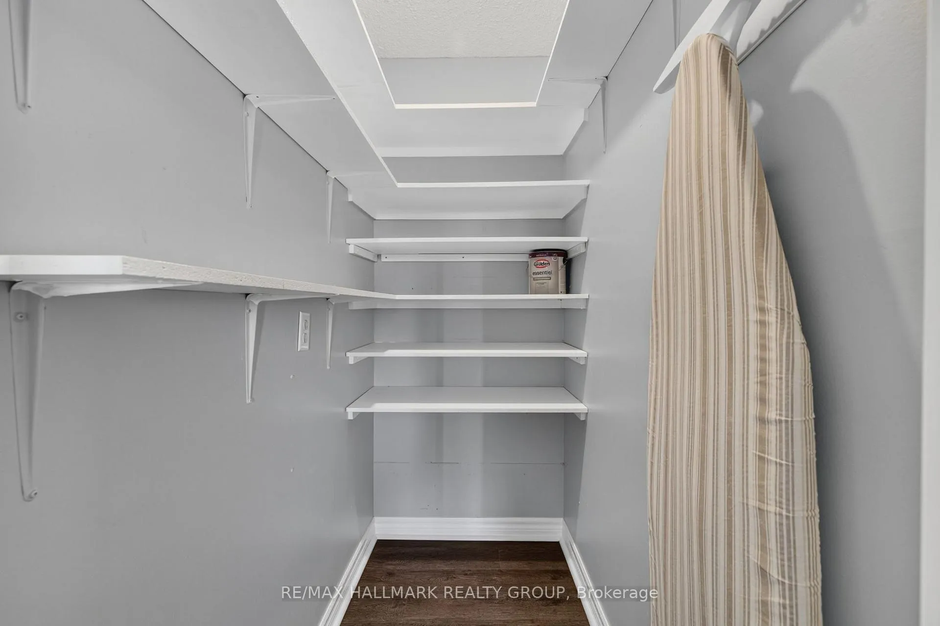 Photo 17 of Unit 907, 1081 Ambleside Drive, Ottawa, Woodroffe — HOMEH