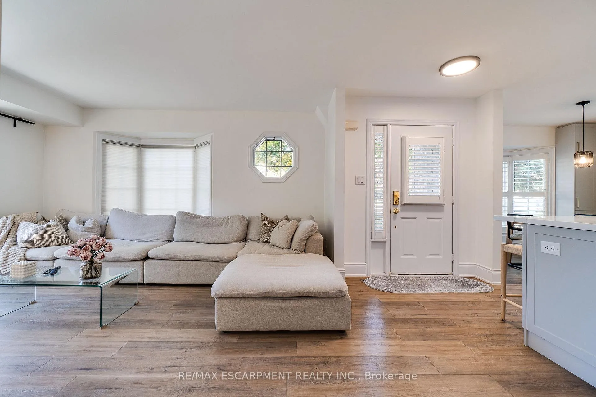 Photo 6 of Unit 69, 3333 New Street, Burlington, Roseland — HOMEH
