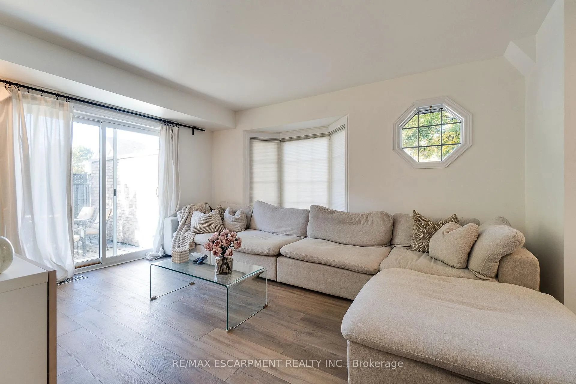 Photo 9 of Unit 69, 3333 New Street, Burlington, Roseland — HOMEH