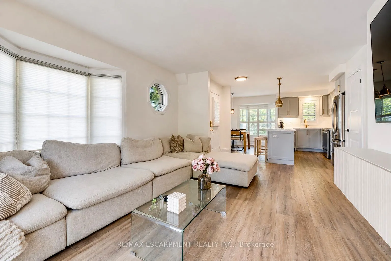 Photo 10 of Unit 69, 3333 New Street, Burlington, Roseland — HOMEH