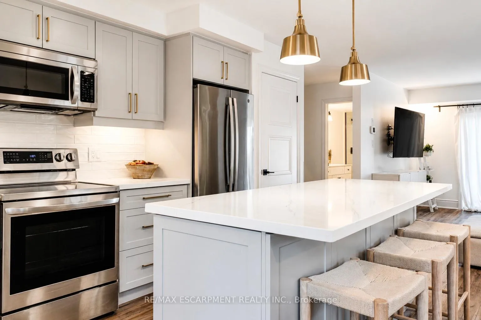 Photo 13 of Unit 69, 3333 New Street, Burlington, Roseland — HOMEH