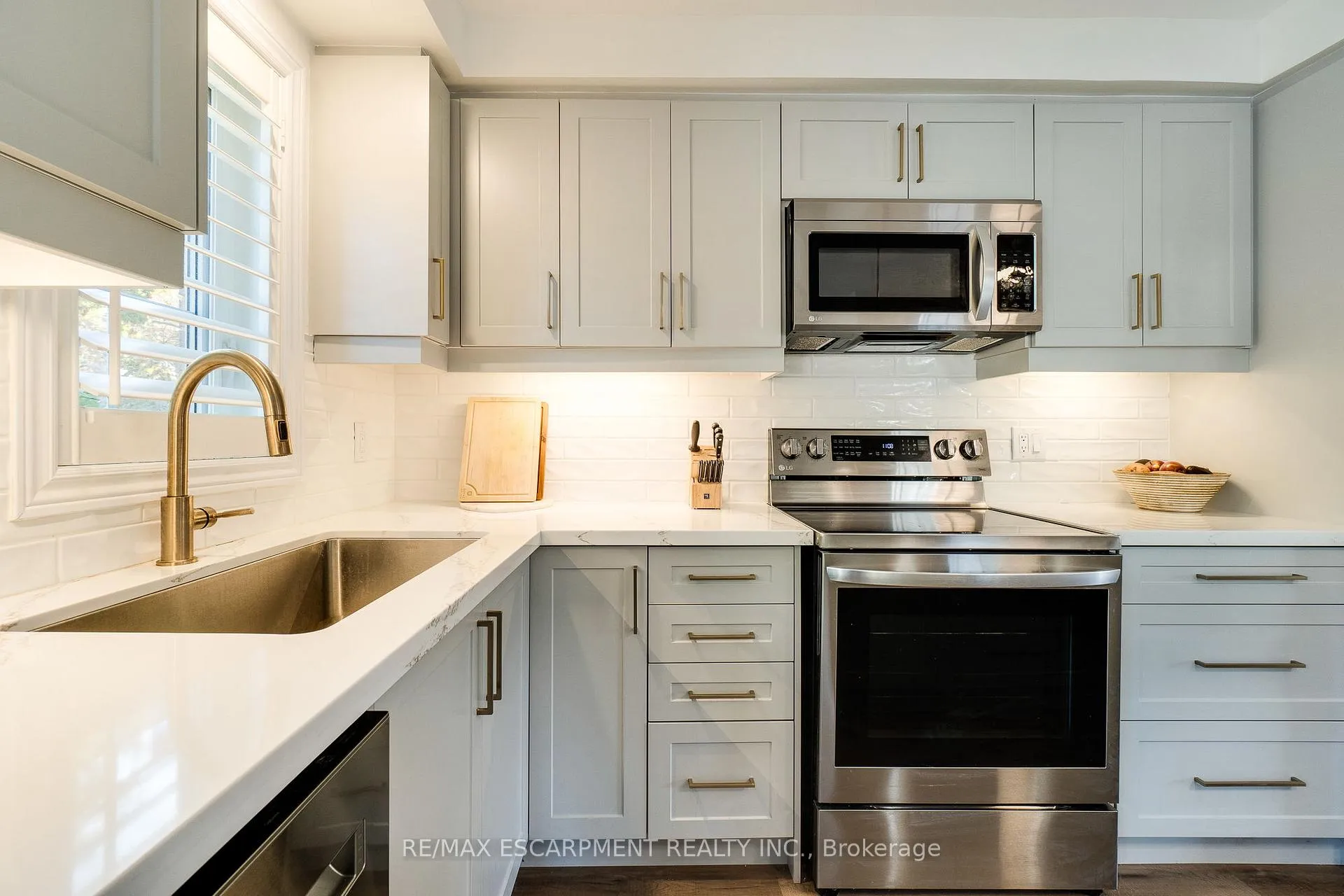 Photo 20 of Unit 69, 3333 New Street, Burlington, Roseland — HOMEH