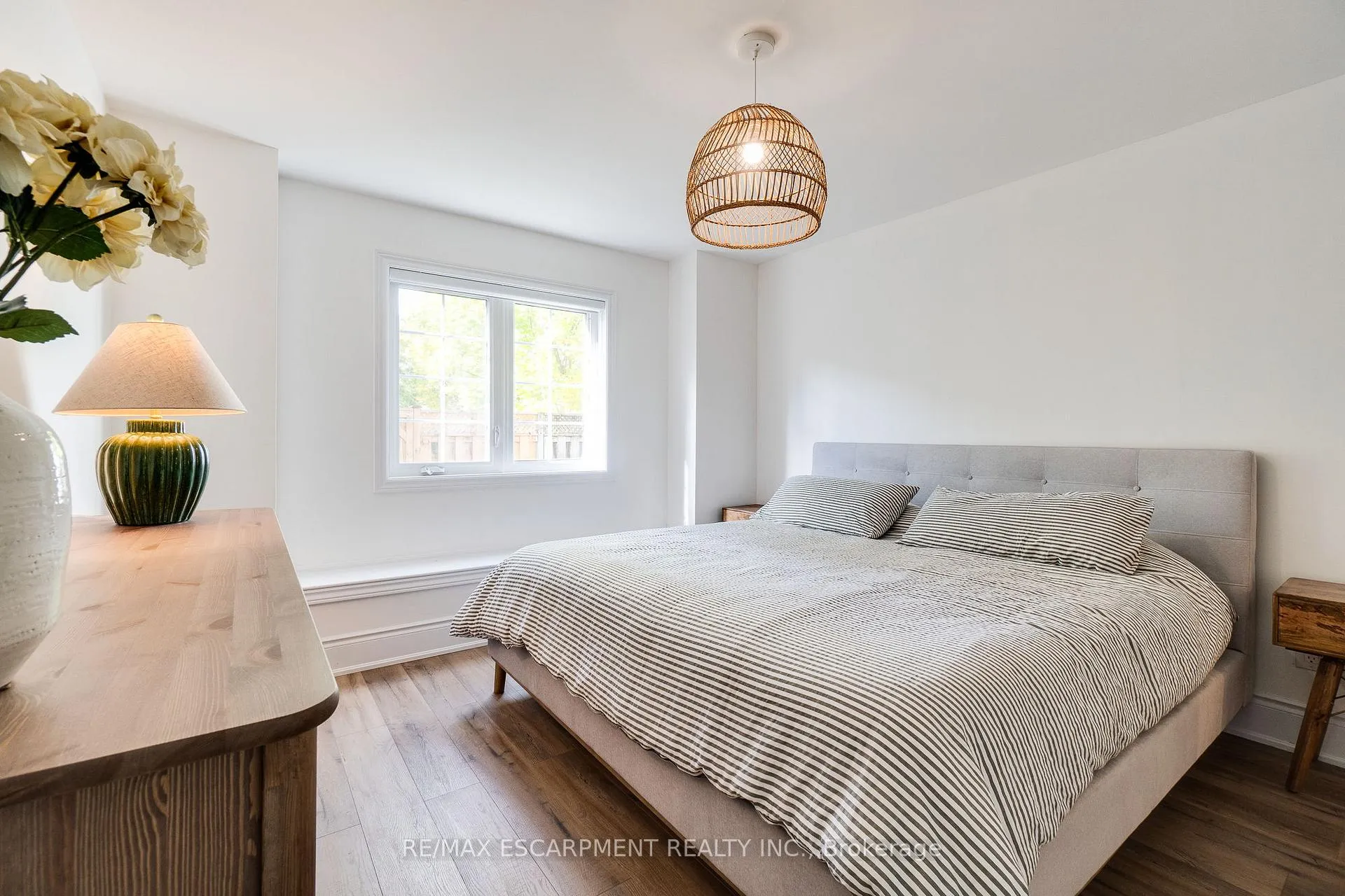 Photo 28 of Unit 69, 3333 New Street, Burlington, Roseland — HOMEH