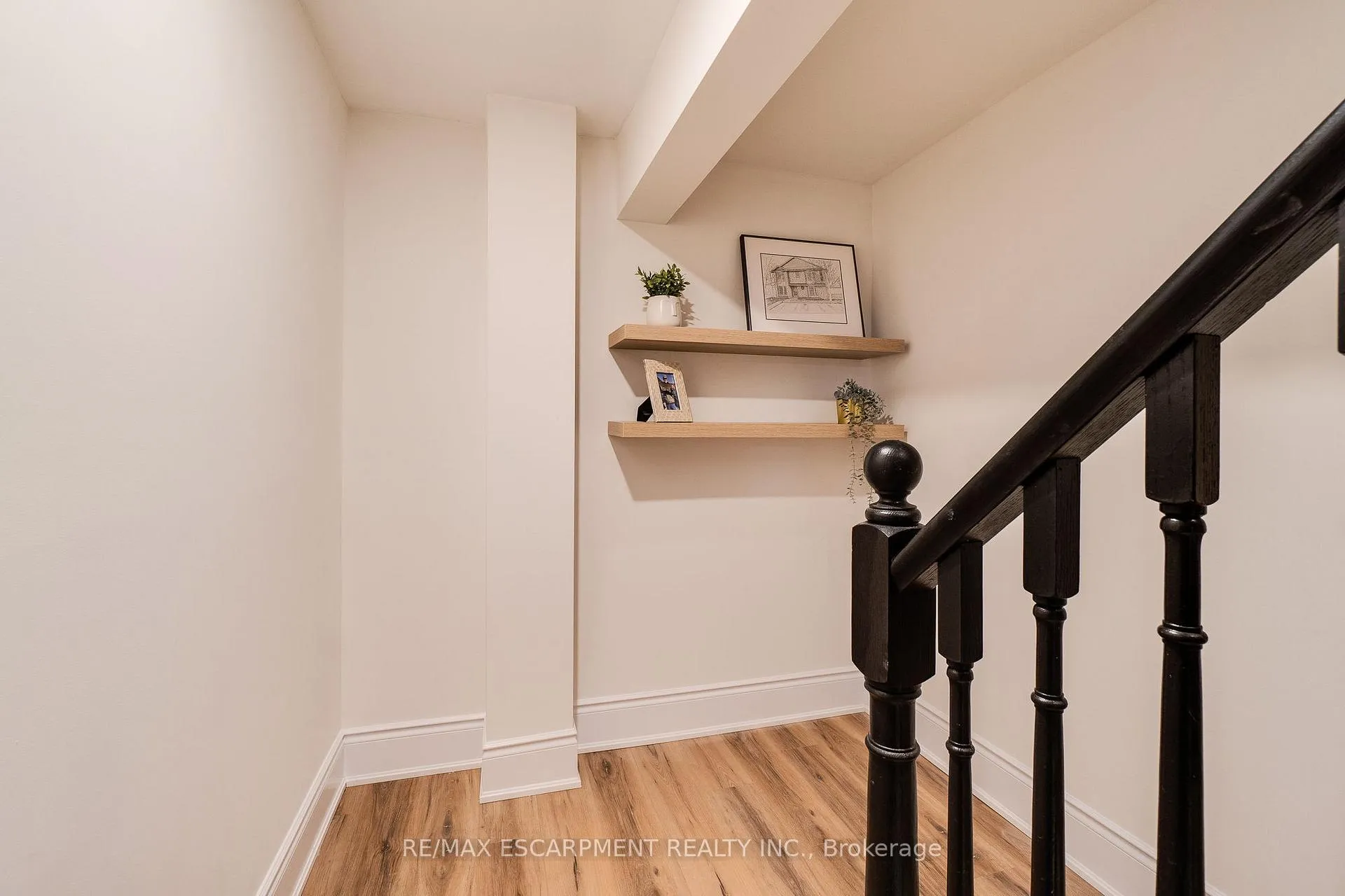 Photo 32 of Unit 69, 3333 New Street, Burlington, Roseland — HOMEH