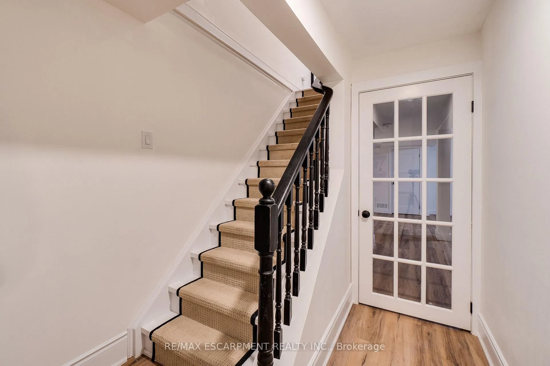 Photo 34 of Unit 69, 3333 New Street, Burlington, Roseland — HOMEH