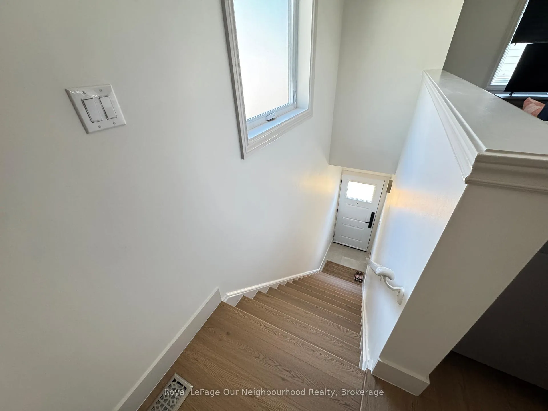 Photo 4 of Unit Coach Unit, 26 Cardrew Street, Markham, Cornell — HOMEH