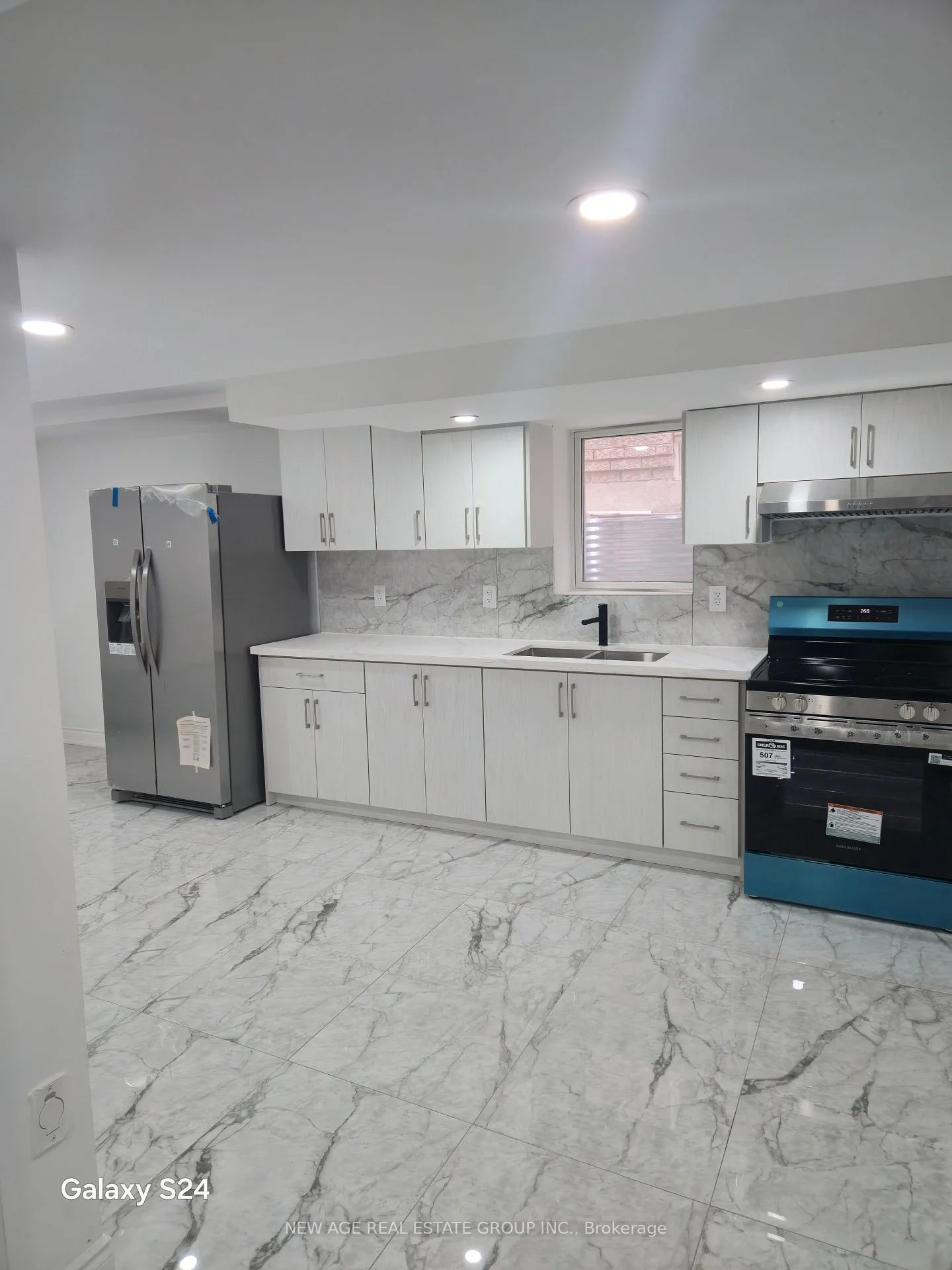 Photo 11 of Unit (Basement), 3097 Bentley Drive, Mississauga, Churchill Meadows — HOMEH