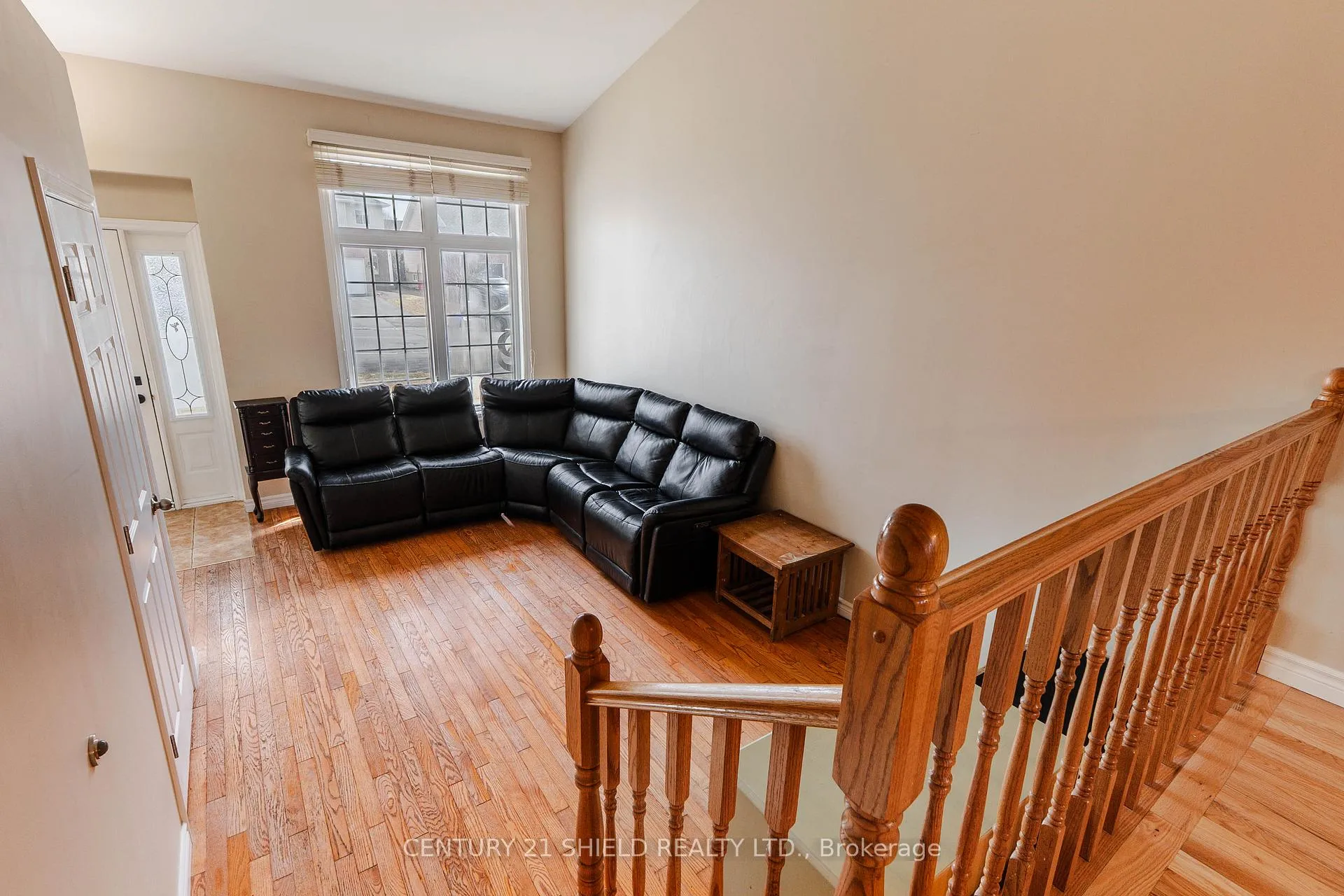 Photo 5 of 127 Hemlock Crescent, Cornwall, Cornwall — HOMEH