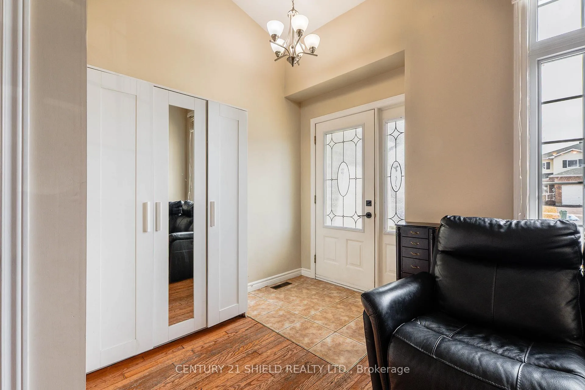 Photo 8 of 127 Hemlock Crescent, Cornwall, Cornwall — HOMEH