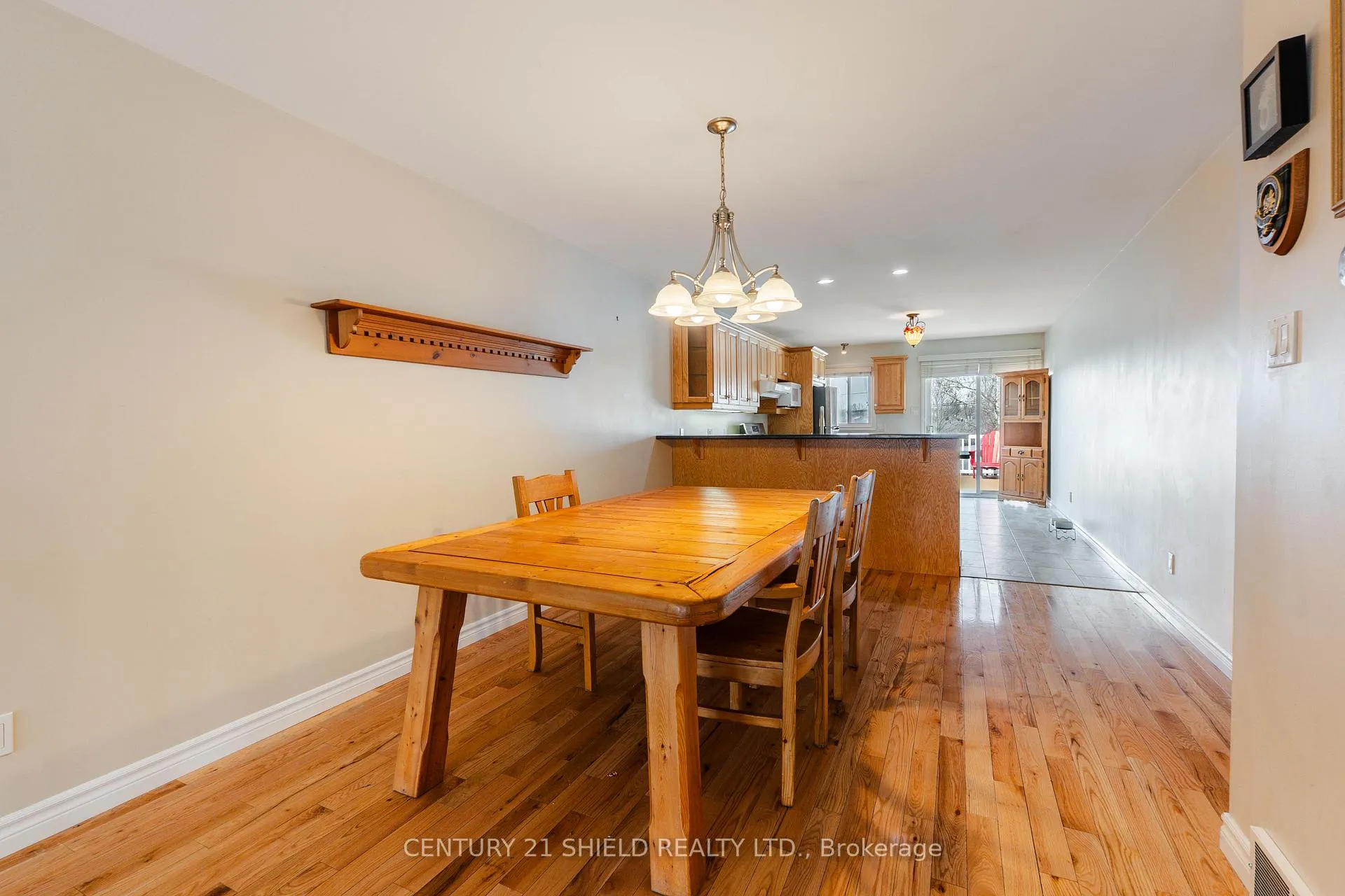 Photo 11 of 127 Hemlock Crescent, Cornwall, Cornwall — HOMEH