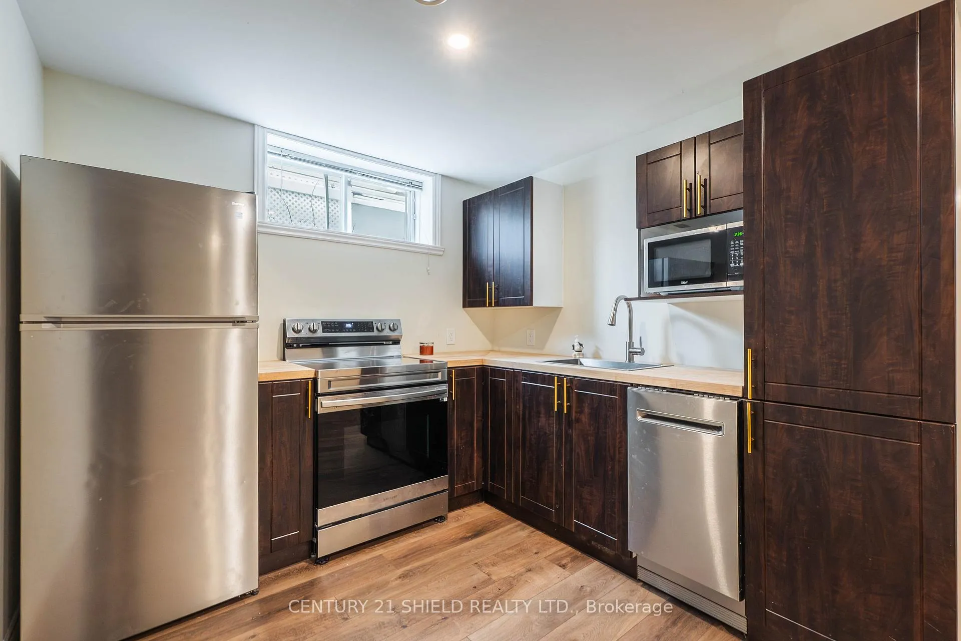 Photo 25 of 127 Hemlock Crescent, Cornwall, Cornwall — HOMEH