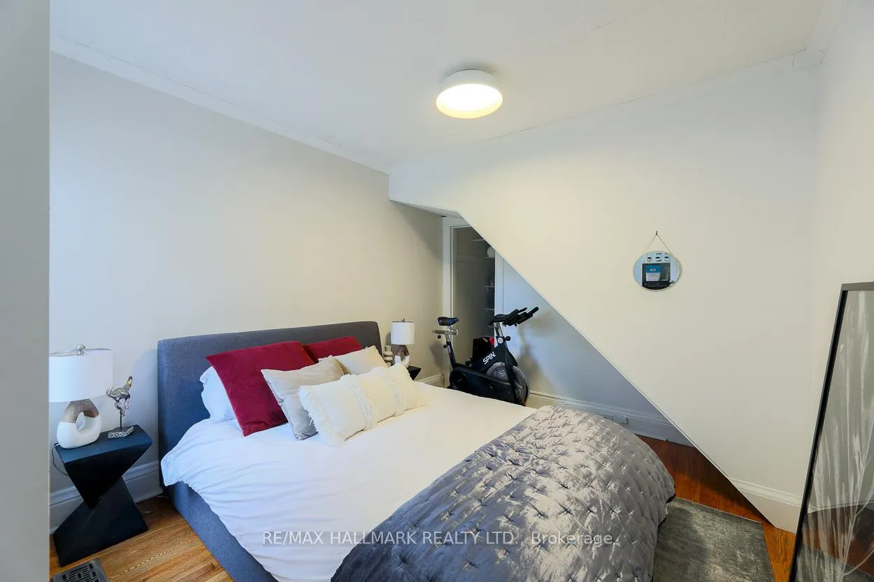 Photo 19 of 35 Dingwall Avenue, Toronto, Blake-Jones — HOMEH
