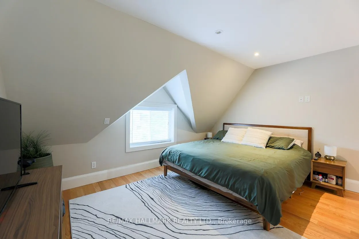 Photo 24 of 35 Dingwall Avenue, Toronto, Blake-Jones — HOMEH