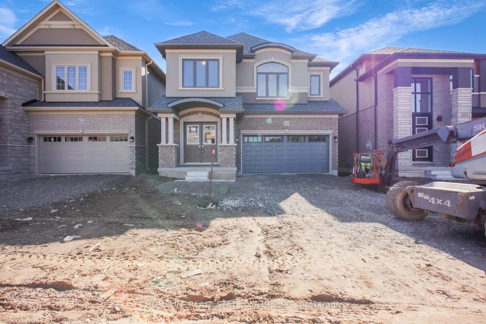 Photo 1 of 122 Hitchman Street, Brant, Paris — HOMEH