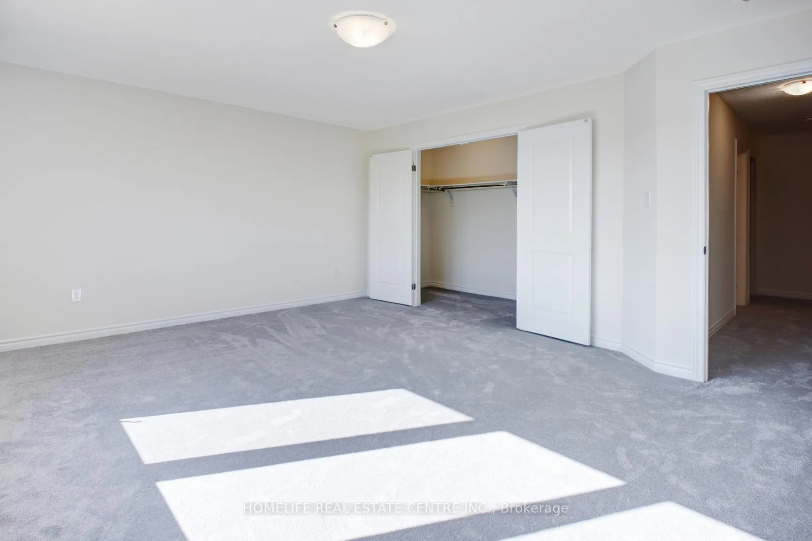 Photo 28 of 122 Hitchman Street, Brant, Paris — HOMEH