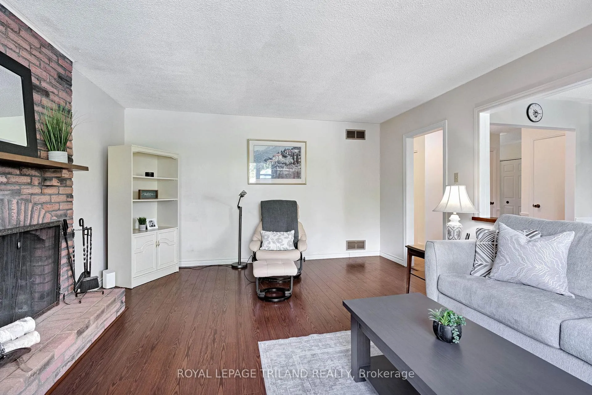 Photo 28 of 62 Gardenvale Crescent, London, South N — HOMEH