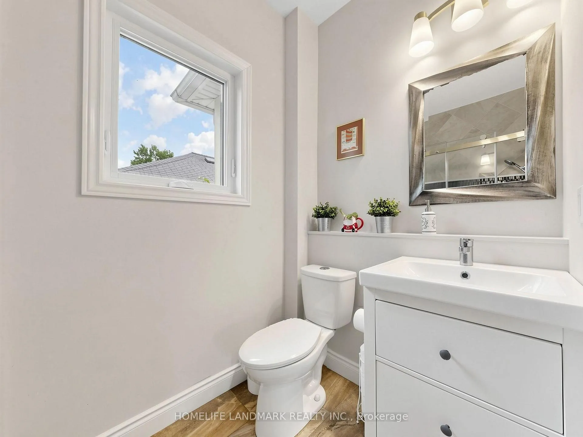 Photo 17 of 133 Cooks Bay Drive, Georgina, Keswick North — HOMEH