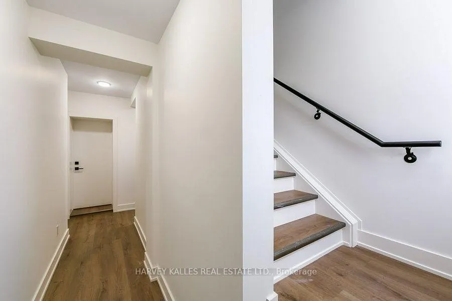 Photo 6 of Unit B, 471 Oriole Parkway, Toronto, Yonge-Eglinton — HOMEH