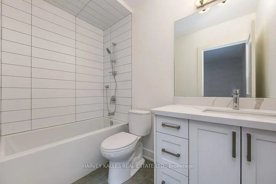 Photo 7 of Unit B, 471 Oriole Parkway, Toronto, Yonge-Eglinton — HOMEH