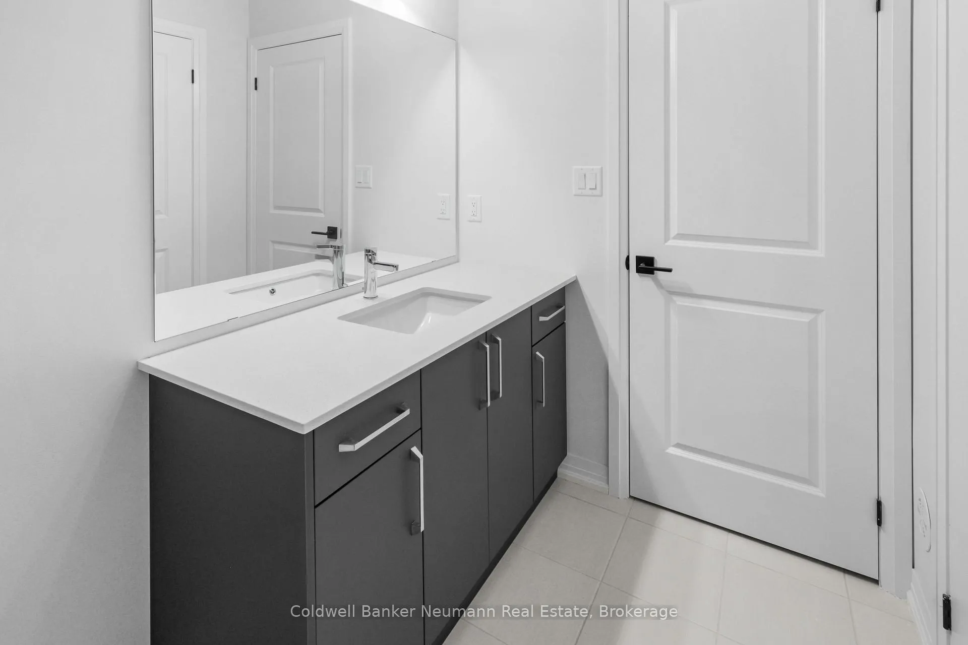 Photo 18 of Unit 126, 155 Equestrian Way W, Cambridge, Preston Heights — HOMEH