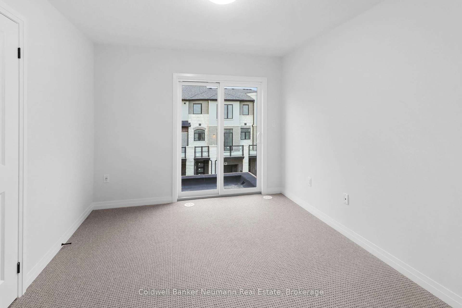 Photo 19 of Unit 126, 155 Equestrian Way W, Cambridge, Preston Heights — HOMEH