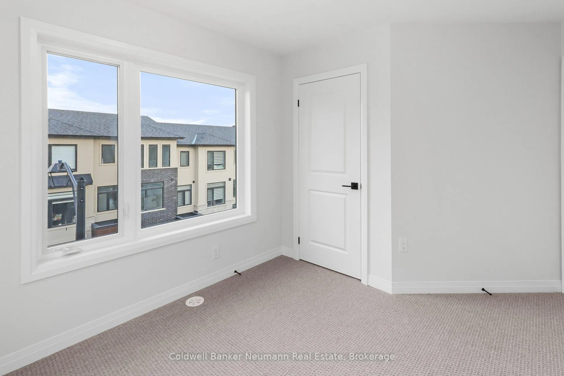 Photo 21 of Unit 126, 155 Equestrian Way W, Cambridge, Preston Heights — HOMEH