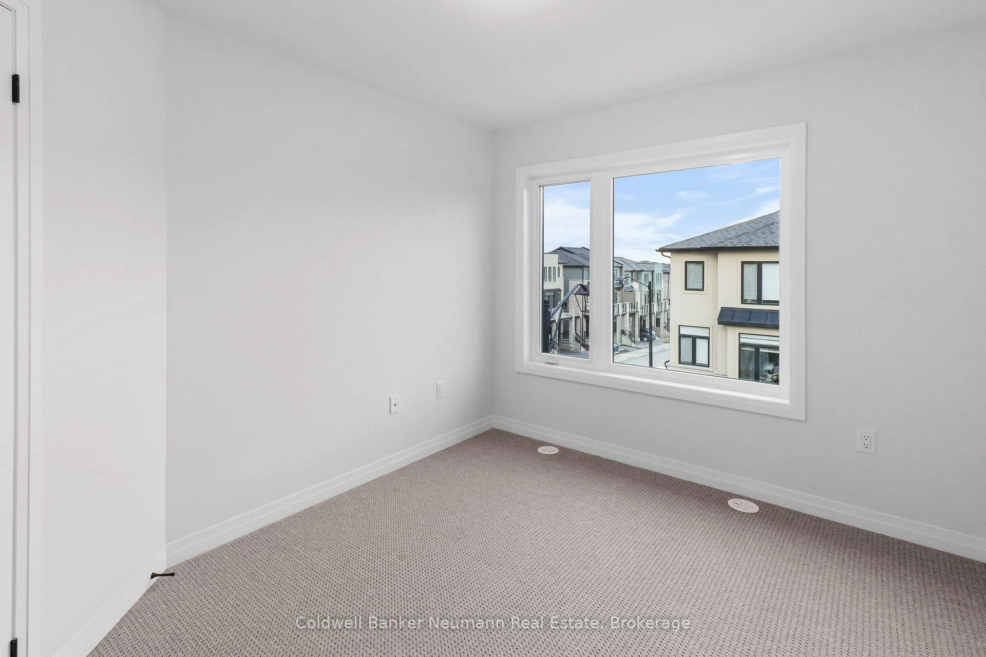 Photo 24 of Unit 126, 155 Equestrian Way W, Cambridge, Preston Heights — HOMEH