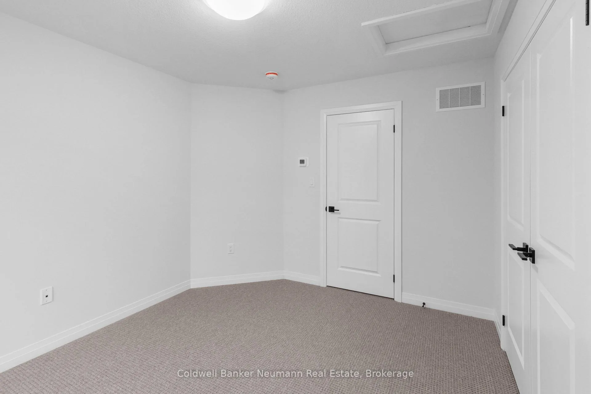 Photo 27 of Unit 126, 155 Equestrian Way W, Cambridge, Preston Heights — HOMEH