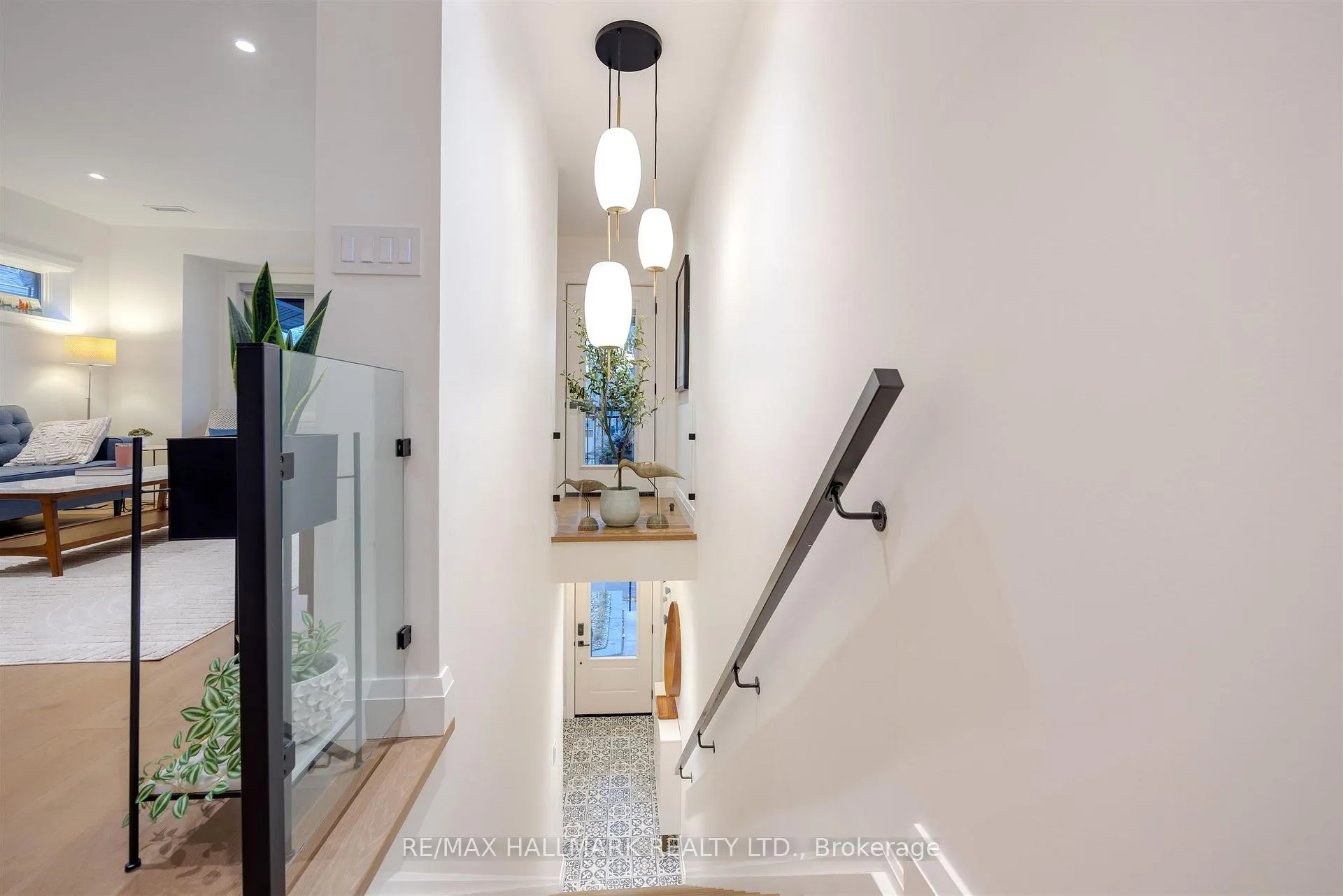Photo 6 of Unit 201, 22 Glen Manor Drive, Toronto, The Beaches — HOMEH