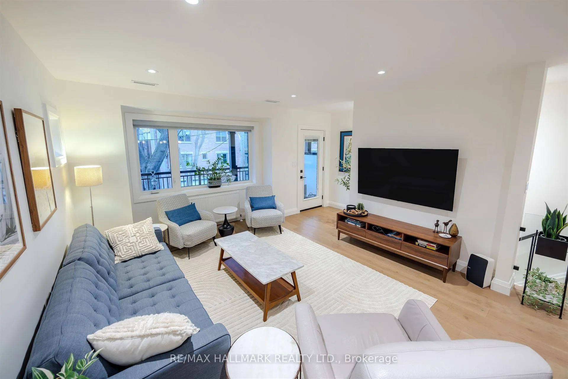 Photo 8 of Unit 201, 22 Glen Manor Drive, Toronto, The Beaches — HOMEH