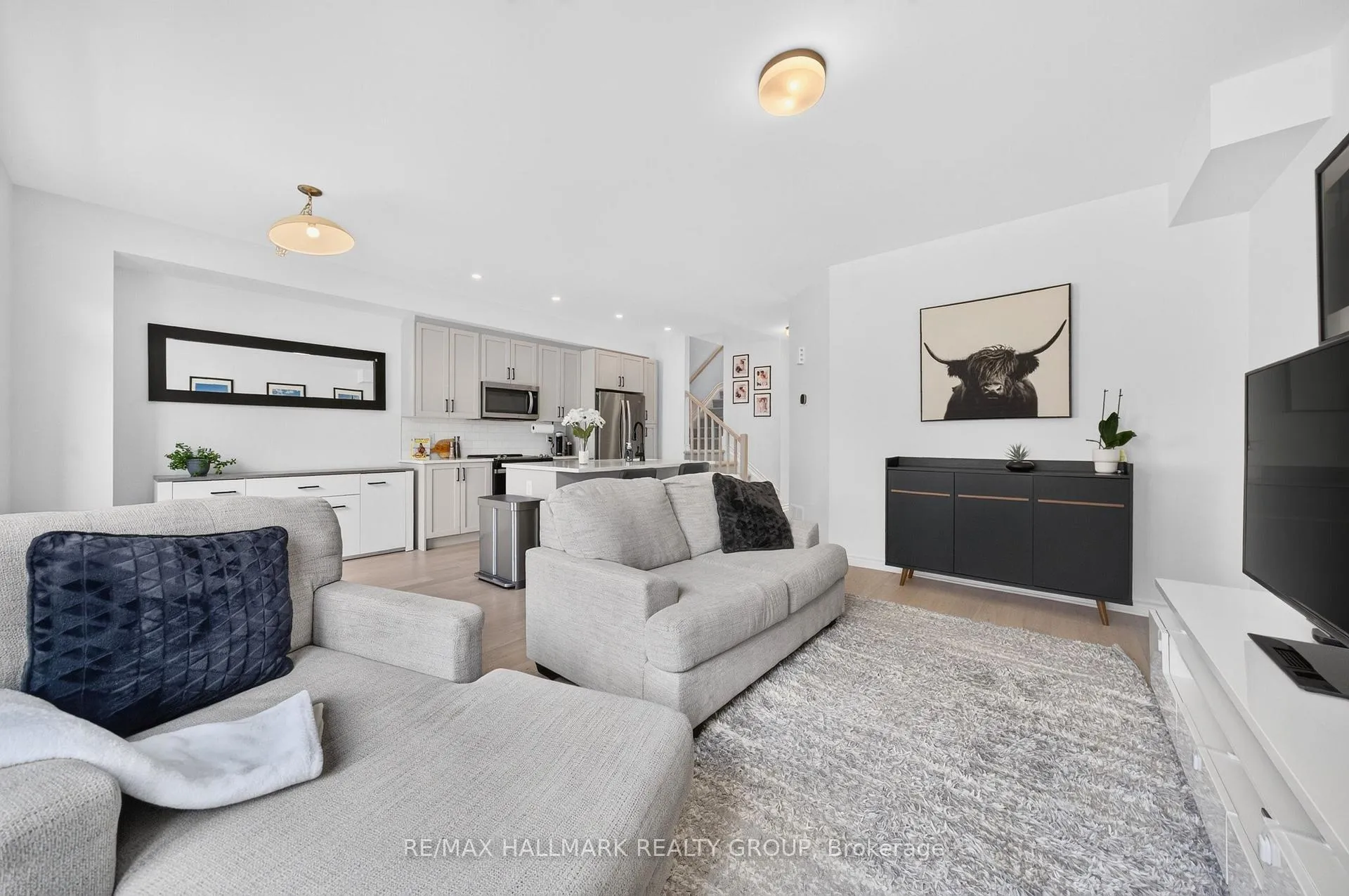 Photo 10 of 47 Jargeau Road, Ottawa, Chapel Hill South - Orleans Village — HOMEH